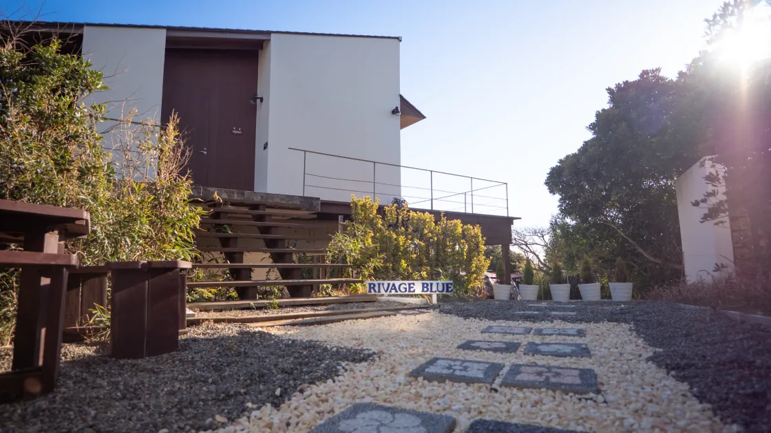 Rivage Blue(リバージュブルー) - Slide 1