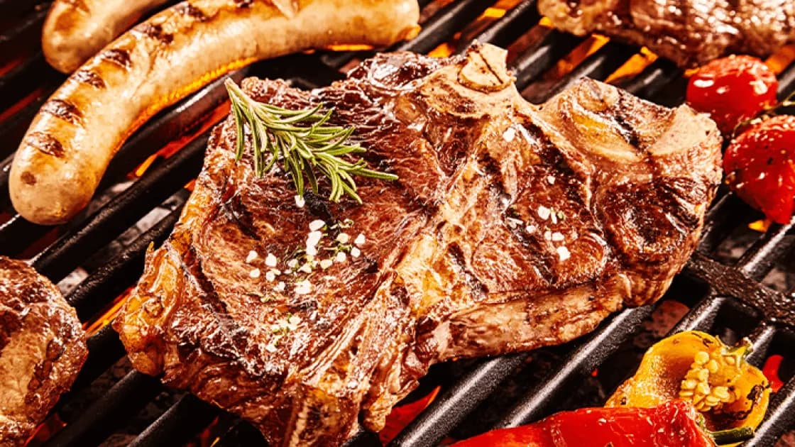 屋根付きテラスでBBQ