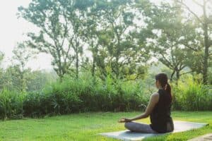 朝ヨガ(施設内)