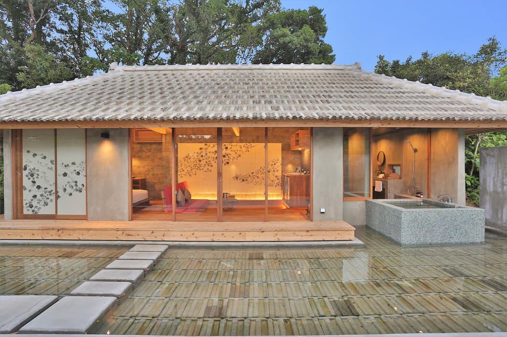 翡翠巣 KAWASEMINOSU(MUKAKA VILLA)