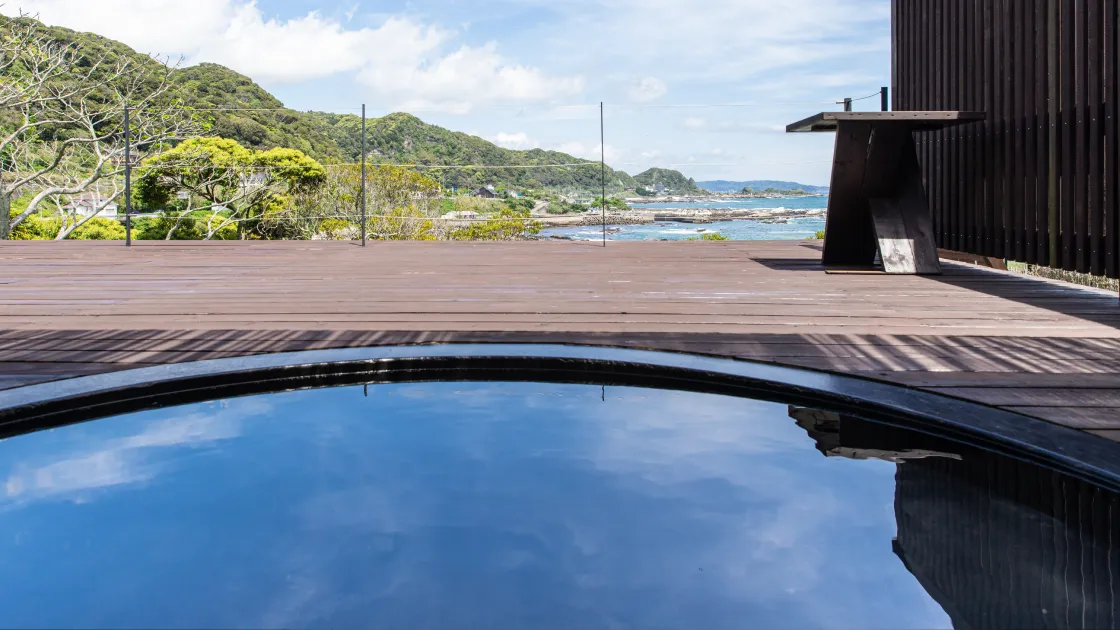 Lost Cabin(ロストキャビン) - Slide 4