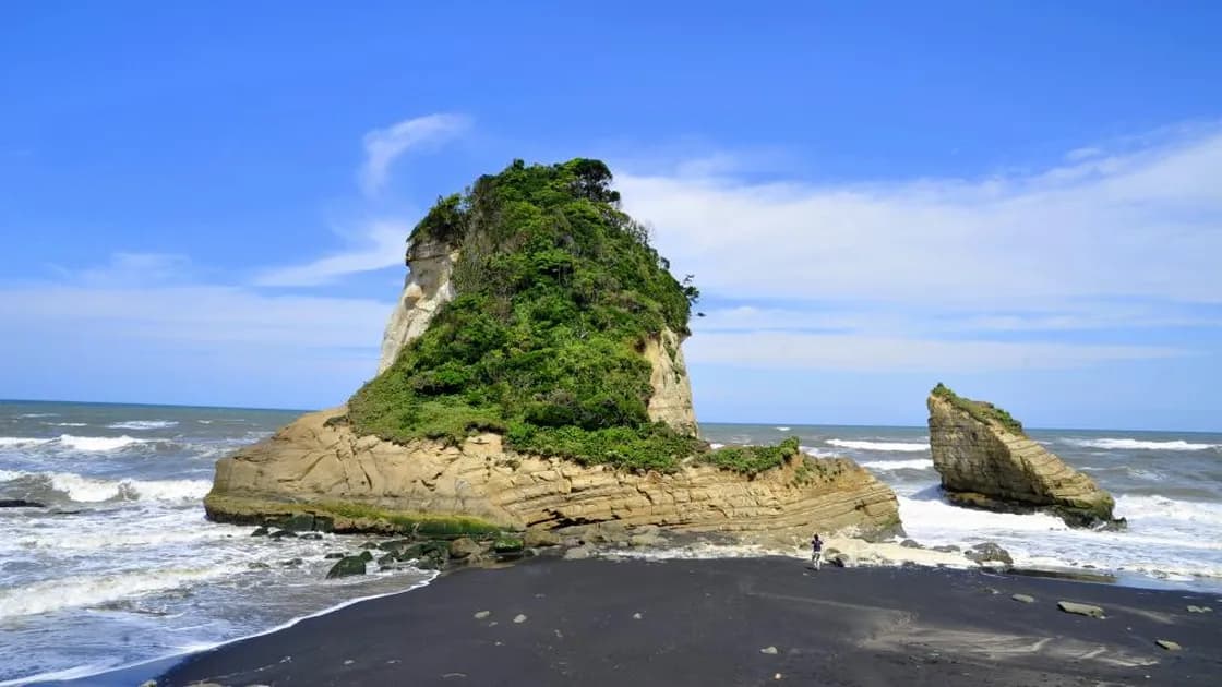 津々ヶ浦の「夫婦岩」