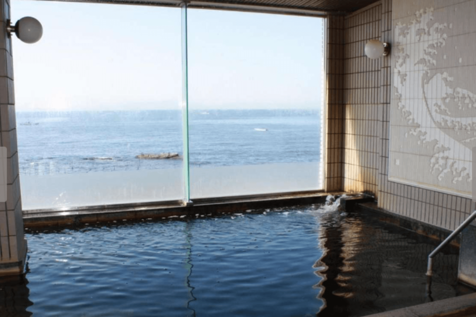 天然温泉入り放題の癒しのスパ体験