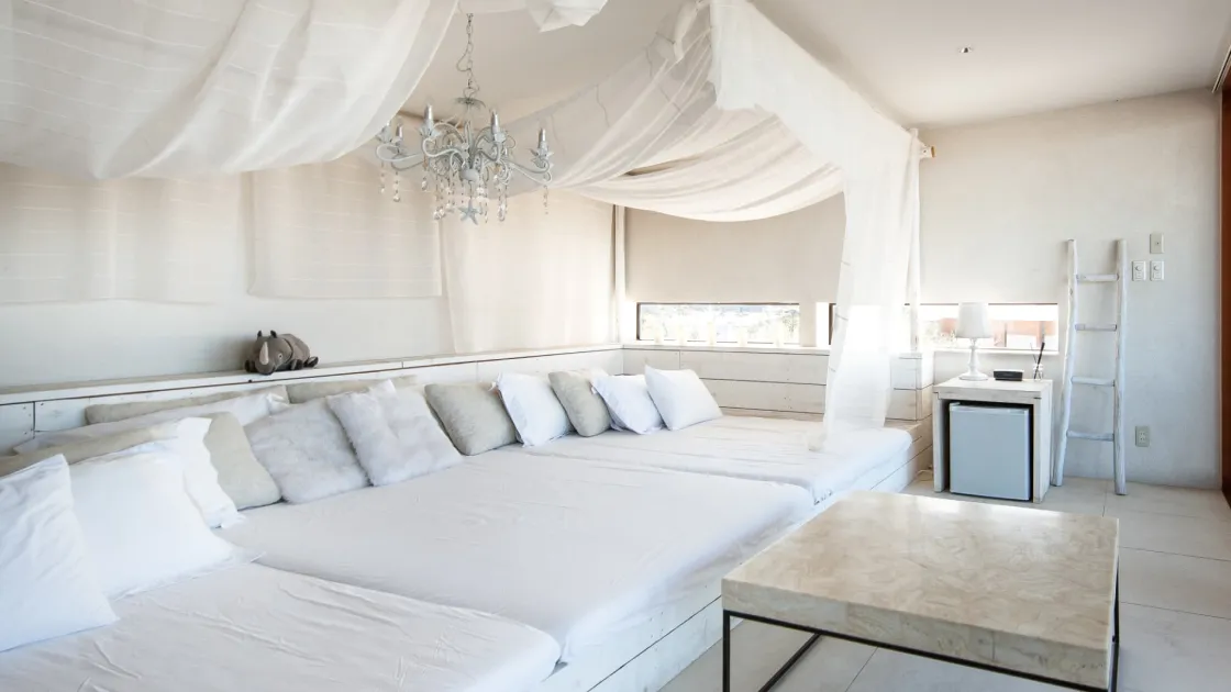 ホテル・フェミニンホワイト